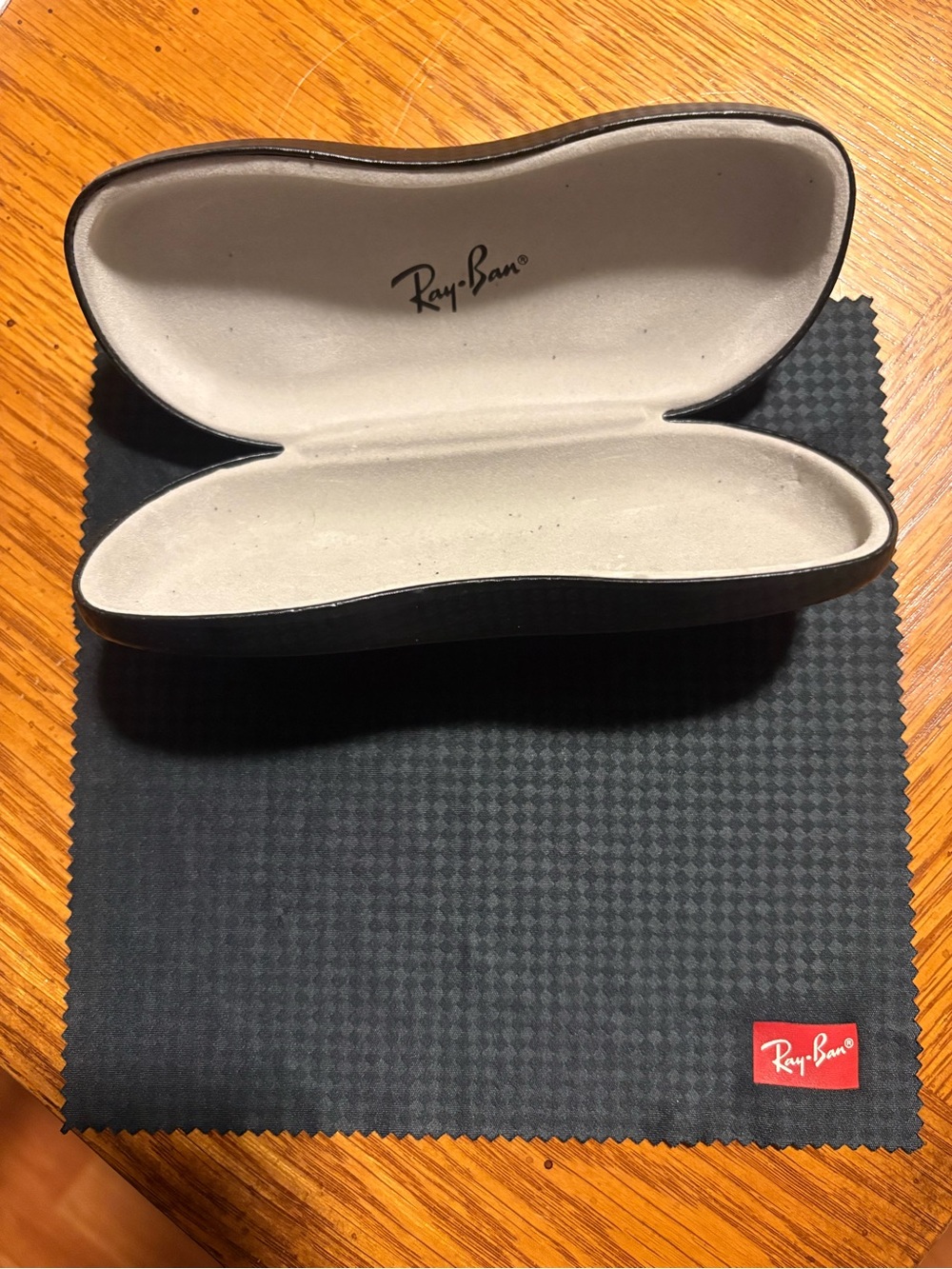 Ray-Ban Black Case with Cream Interior and Black Cleaning Cloth